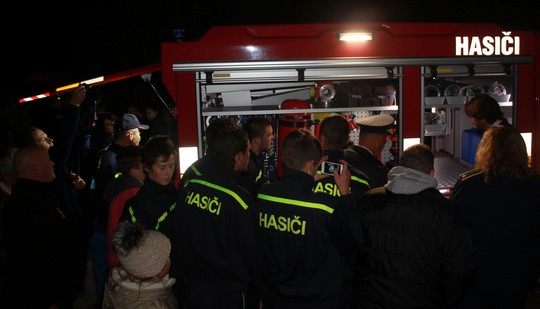 Odovzdávanie hasičskej techniky v Slanskej doline - foto č. 2