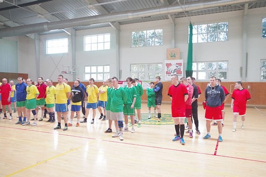 Tradičný futbalový turnaj  o Pohár predsedu SMER-SD  Michalovce - foto č. 1