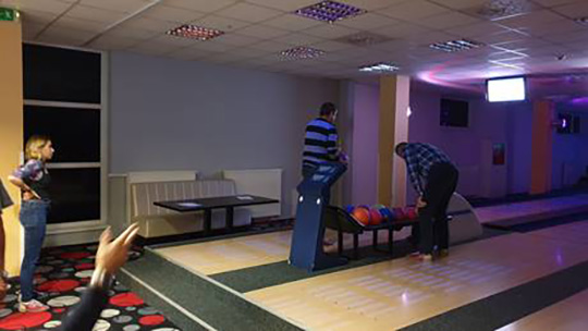 Okresná organizácia strany SMER - SD Michalovce - bowlingový turnaj - foto č. 9