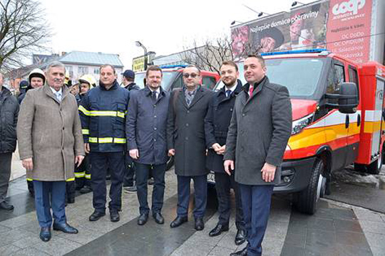 Slávnostné odovzdávanie vozidiel dobrovoľným hasičom a policajtom - foto č. 5